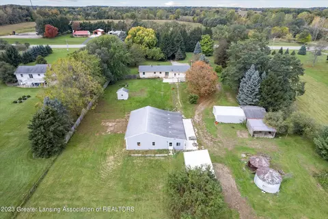 3825 S M 52, Owosso, MI 48867