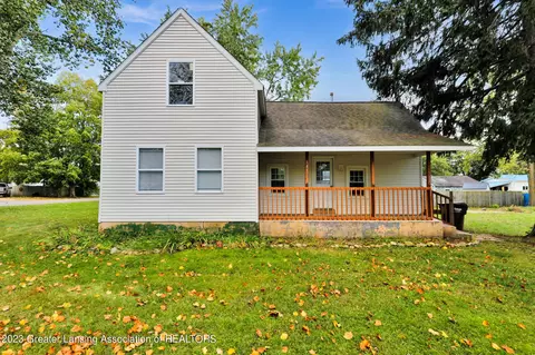 641 E Isham St, Lyons, MI 48851