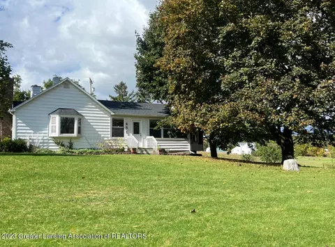 451 N Waverly Rd, Eaton Rapids, MI 48827