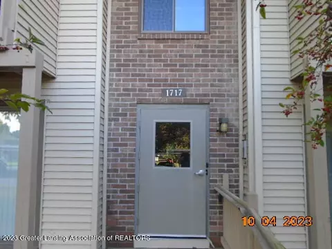 1717 Maple Ridge Rd #42, Haslett, MI 48840