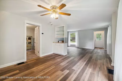 426 Jackson St, Grand Ledge, MI 48837 photo 14