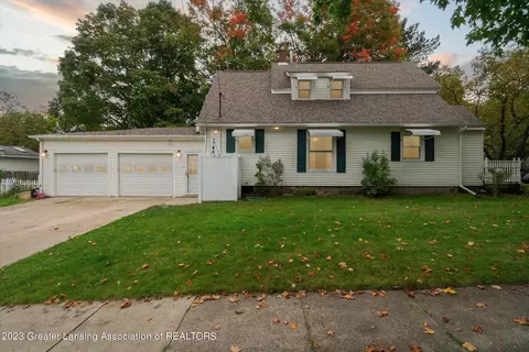 426 Jackson St, Grand Ledge, MI 48837 photo 3