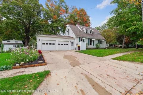 426 Jackson St, Grand Ledge, MI 48837 photo 4