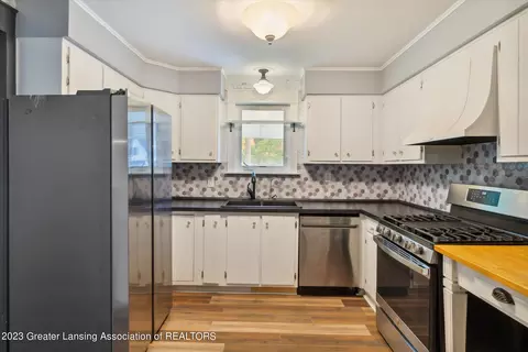 426 Jackson St, Grand Ledge, MI 48837 photo 15