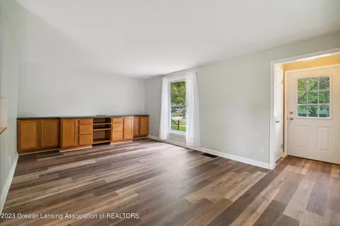 426 Jackson St, Grand Ledge, MI 48837 photo 11