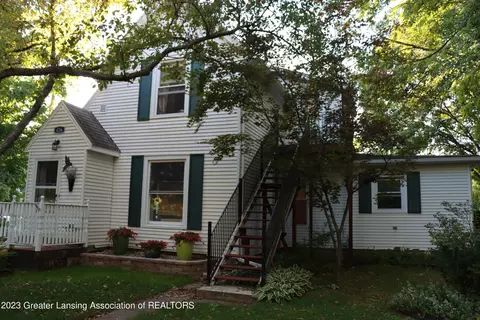 426 Jackson St, Grand Ledge, MI 48837 photo 5