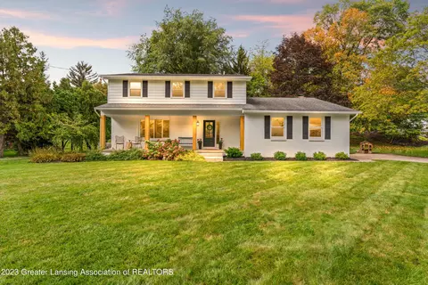 1201 Riverside Dr, Owosso, MI 48867