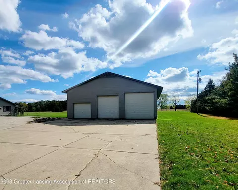 3907 W Howell Rd, Mason, MI 48854
