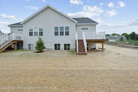 5325 E Hawk Hollow Dr, Bath, MI 48808 photo 30