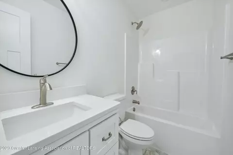 5325 E Hawk Hollow Dr, Bath, MI 48808 photo 23