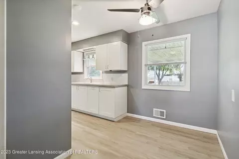 4601 Devonshire Ave, Lansing, MI 48910 photo 12