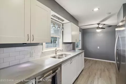 4601 Devonshire Ave, Lansing, MI 48910 photo 17