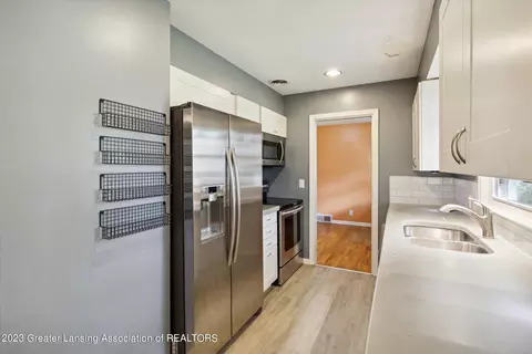 4601 Devonshire Ave, Lansing, MI 48910 photo 14