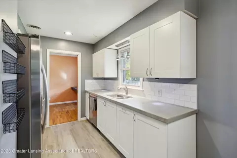 4601 Devonshire Ave, Lansing, MI 48910 photo 13