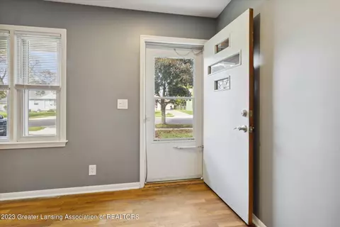 4601 Devonshire Ave, Lansing, MI 48910 photo 6