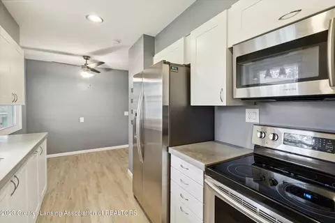 4601 Devonshire Ave, Lansing, MI 48910 photo 16