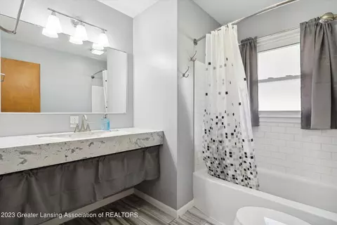 4601 Devonshire Ave, Lansing, MI 48910 photo 18