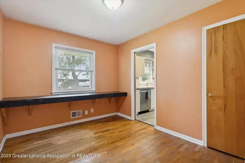 4601 Devonshire Ave, Lansing, MI 48910 photo 23