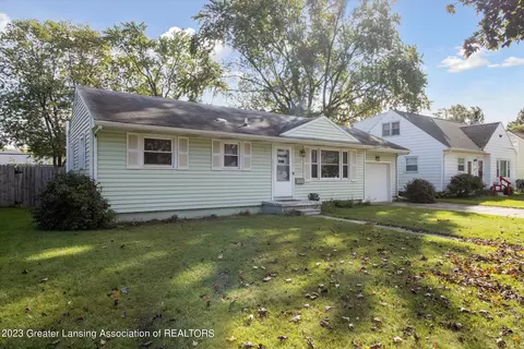 4601 Devonshire Ave, Lansing, MI 48910 photo 2