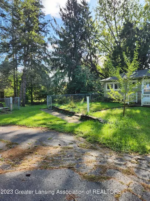 124 High St, Grand Ledge, MI 48837 photo 7
