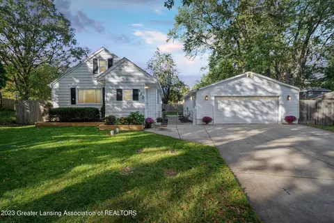 422 Astor Ave, Lansing, MI 48910