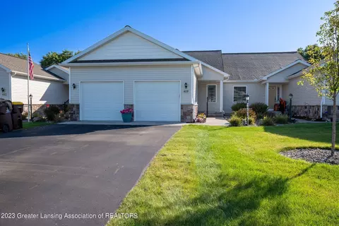 4009 Eastbridge Cir, Stockbridge, MI 49285