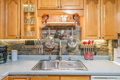 138 E 1st St, Ovid, MI 48866 photo 11