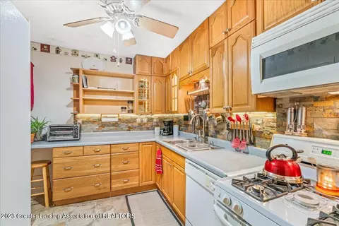 138 E 1st St, Ovid, MI 48866 photo 12