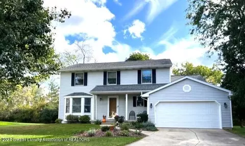 3536 E Hiawatha Dr, Okemos, MI 48864