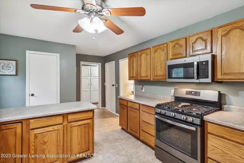 5879 N Dewitt Rd, Saint Johns, MI 48879 photo 16