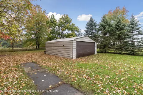 5879 N Dewitt Rd, Saint Johns, MI 48879 photo 45