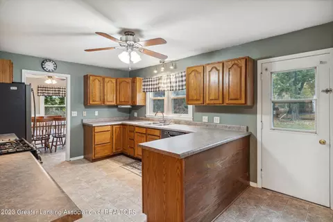 5879 N Dewitt Rd, Saint Johns, MI 48879 photo 19