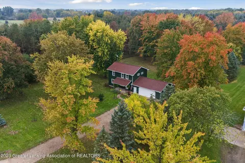 5879 N Dewitt Rd, Saint Johns, MI 48879