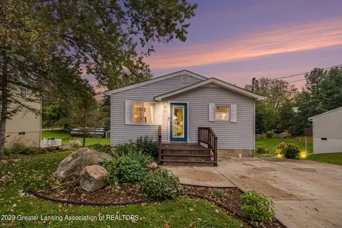 307 Woodworth St, Leslie, MI 49251
