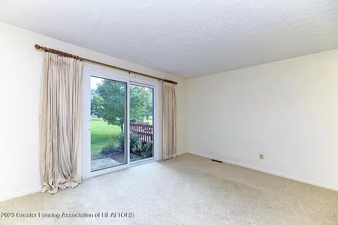 5860 Okemos Rd # 6, Haslett, MI 48840 photo 2