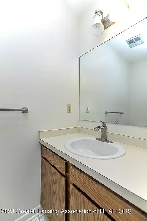 5860 Okemos Rd # 6, Haslett, MI 48840 photo 10