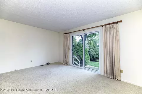 5860 Okemos Rd # 6, Haslett, MI 48840 photo 3