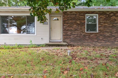 1111 E Geneva, Dewitt, MI 48820 photo 4