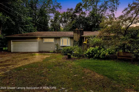 1608 River Terrace Dr, East Lansing, MI 48823
