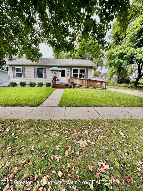 108 Armstrong St, Leslie, MI 49251