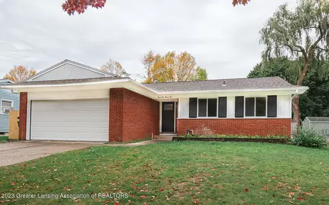 4131 Thackin Dr, Lansing, MI 48911