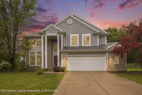 2154 Banyon Trl, East Lansing, MI 48823