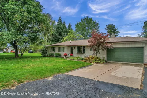 703 Piper Rd, Haslett, MI 48840 photo 6