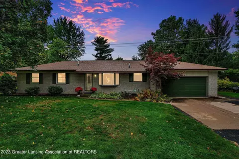 703 Piper Rd, Haslett, MI 48840 photo 2