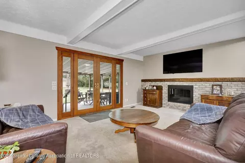 703 Piper Rd, Haslett, MI 48840 photo 10