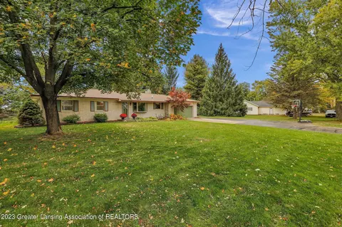 703 Piper Rd, Haslett, MI 48840 photo 5