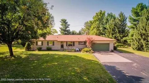703 Piper Rd, Haslett, MI 48840 photo 3