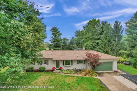 703 Piper Rd, Haslett, MI 48840 photo 4