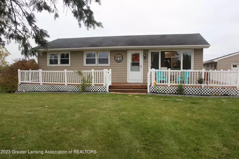 6232 E Vermontville Hwy, Potterville, MI 48876