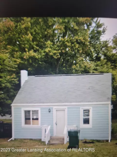 2124 Reo Rd, Lansing, MI 48910